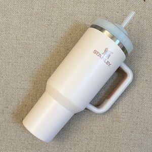 Stanley Tumbler with Handle and Straw Lid